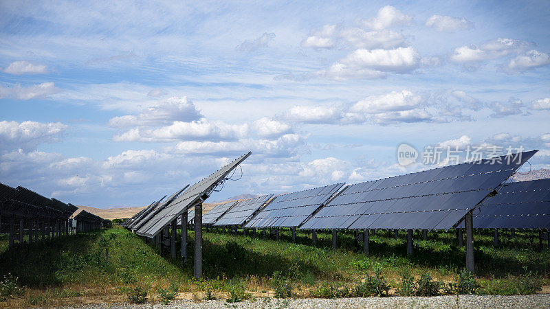 加利福尼亚州克恩县的太阳能农场