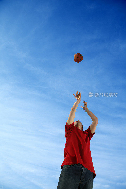 少年射击篮球