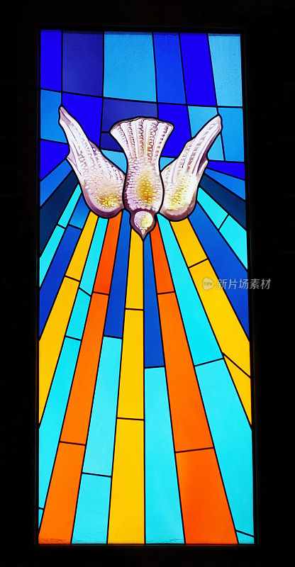 葡萄牙一所教堂的彩色玻璃窗