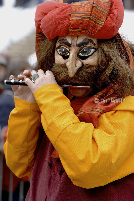 巴塞尔Fasnacht音乐节上怪异的男性面具(XXL)