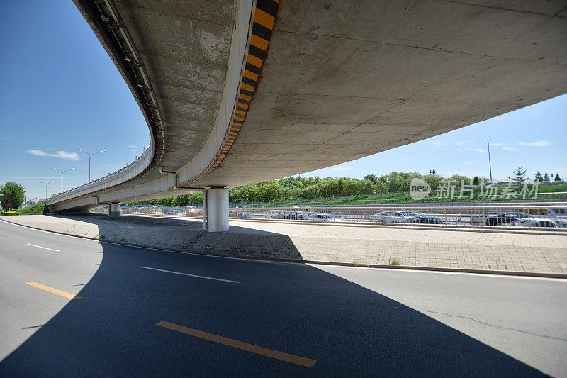 立交桥和高速公路