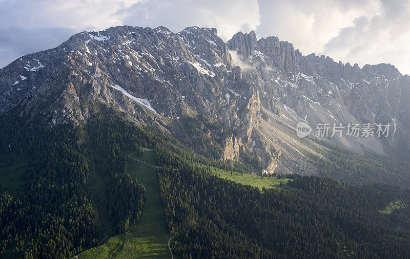 拉蒂,Dolomites