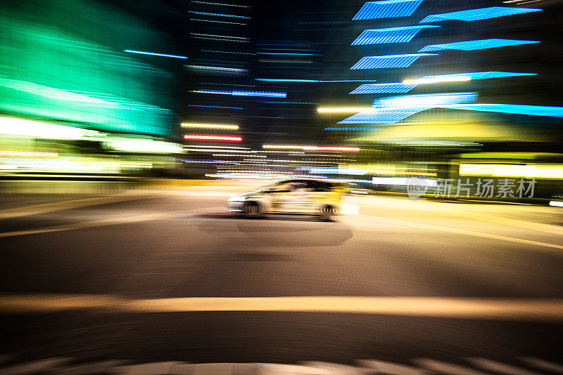 抽象快速汽车运动模糊在新加坡
