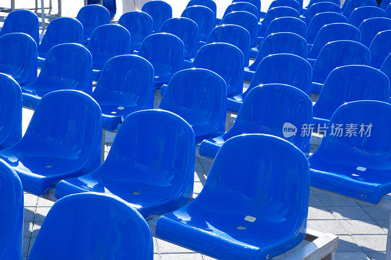 室外蓝色塑料体育场座椅