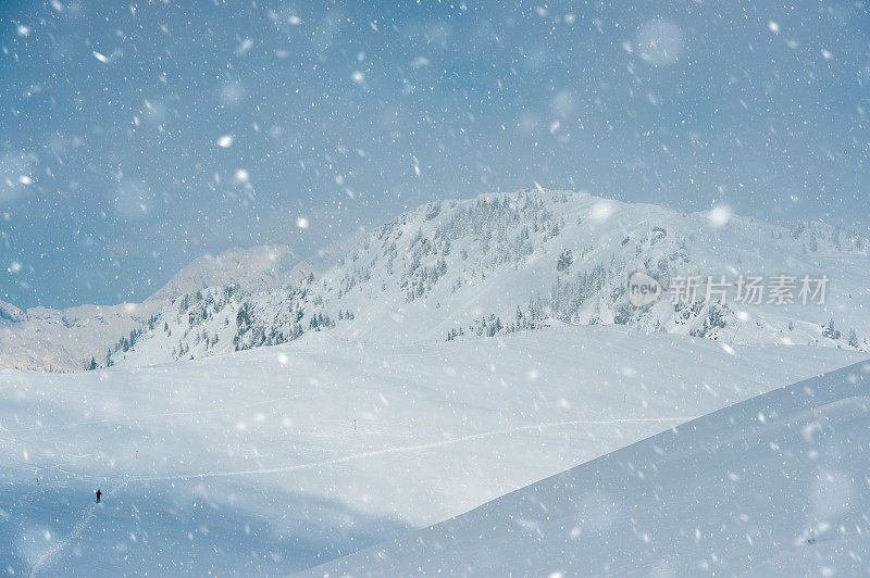 下雪的冬天的风景