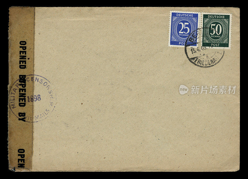 1946年，来自柏林的军事检查官打开的信封