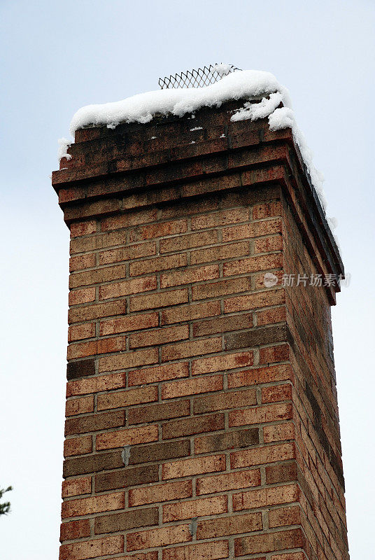 白雪皑皑的烟囱