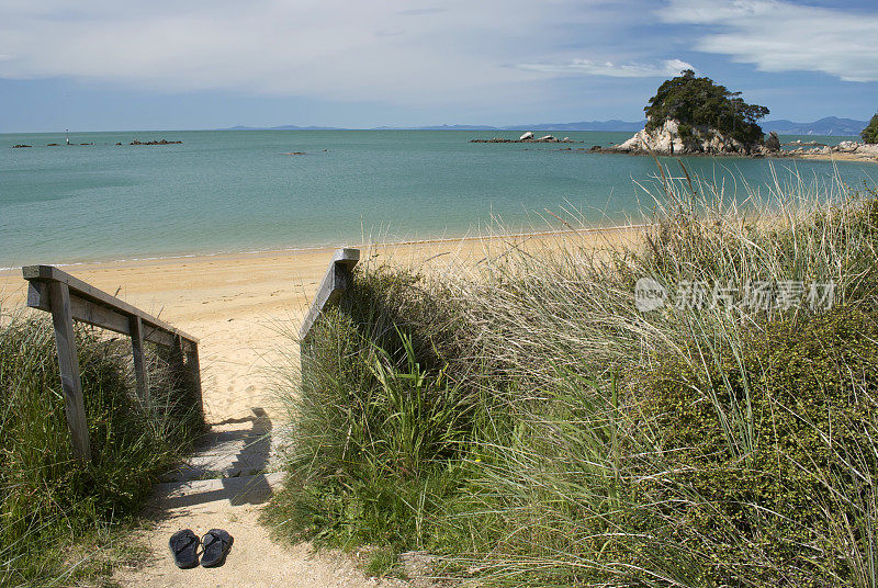 木板路到海滩，Kaiteriteri，塔斯曼地区，新西兰