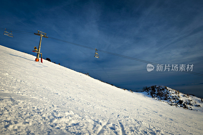 滑雪缆车