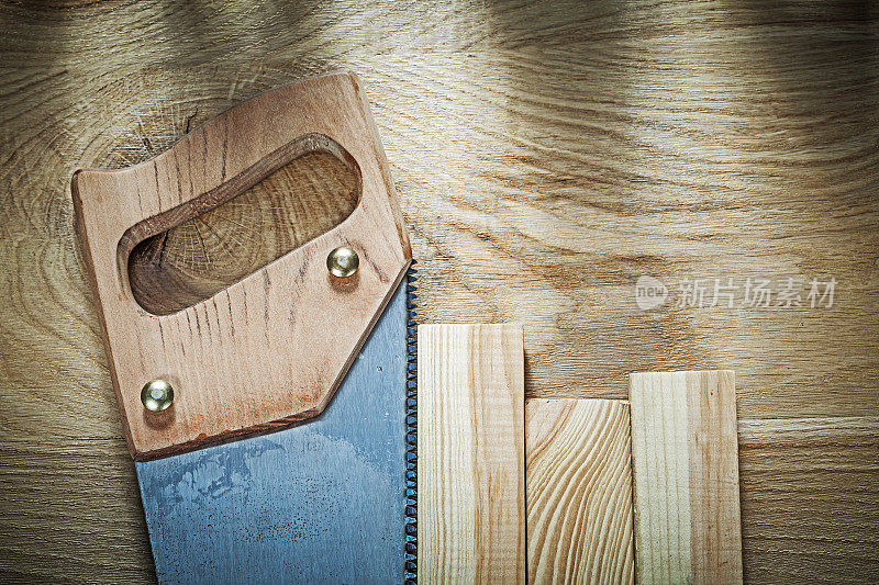 钢锯木材对木板的构造概念