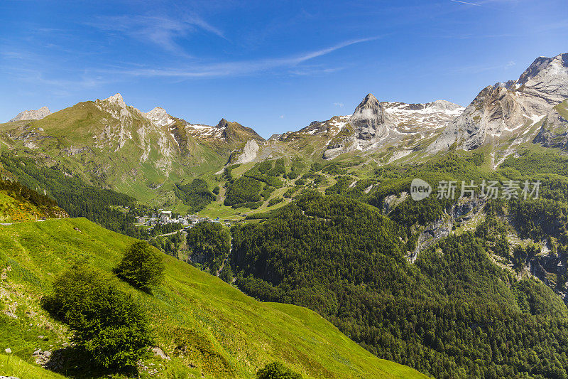 古雷特是法国比利牛斯山脉的冬季运动胜地。