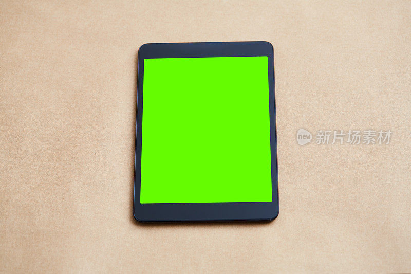 现代黑色平板电脑，绿色屏幕，色度键显示