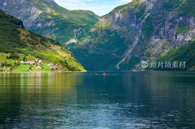 杰热热峡湾宁静的风景。