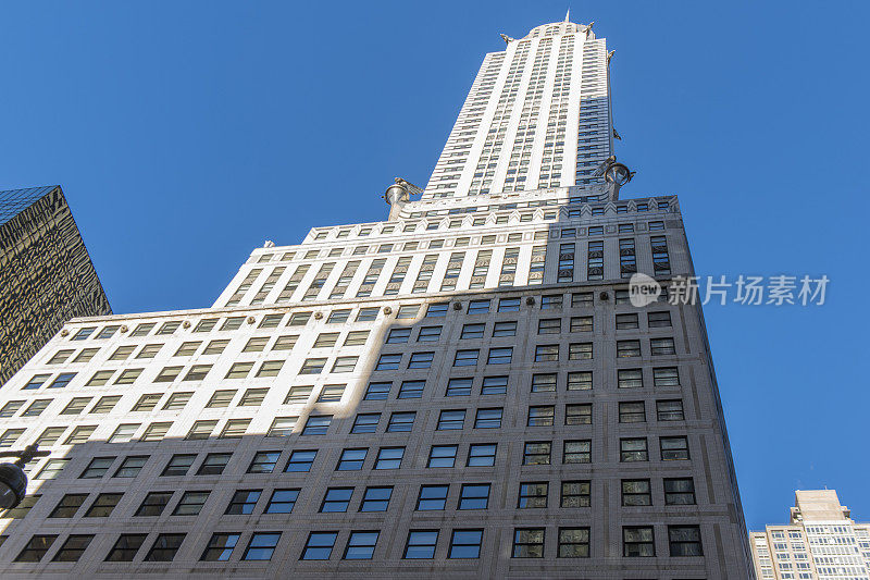 美国纽约市曼哈顿市中心克莱斯勒大厦的街景。