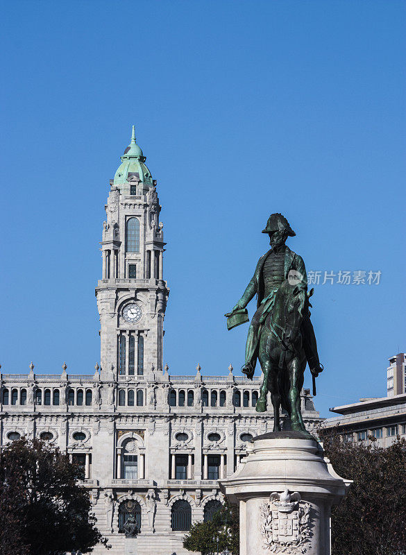 波尔图市政厅和唐·佩德罗四世雕像