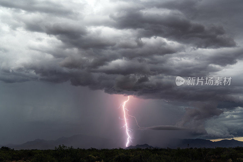 闪电，夏季季风，亚利桑那州东南部