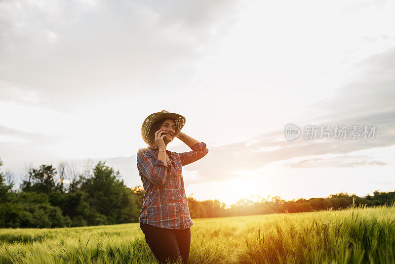 我打电话是想把号码给你…