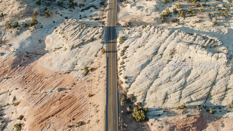 鸟瞰犹他州12号风景绕道的空旷延伸