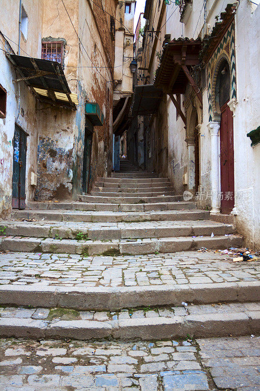 阿尔及利亚阿尔及尔卡斯巴的狭窄街道