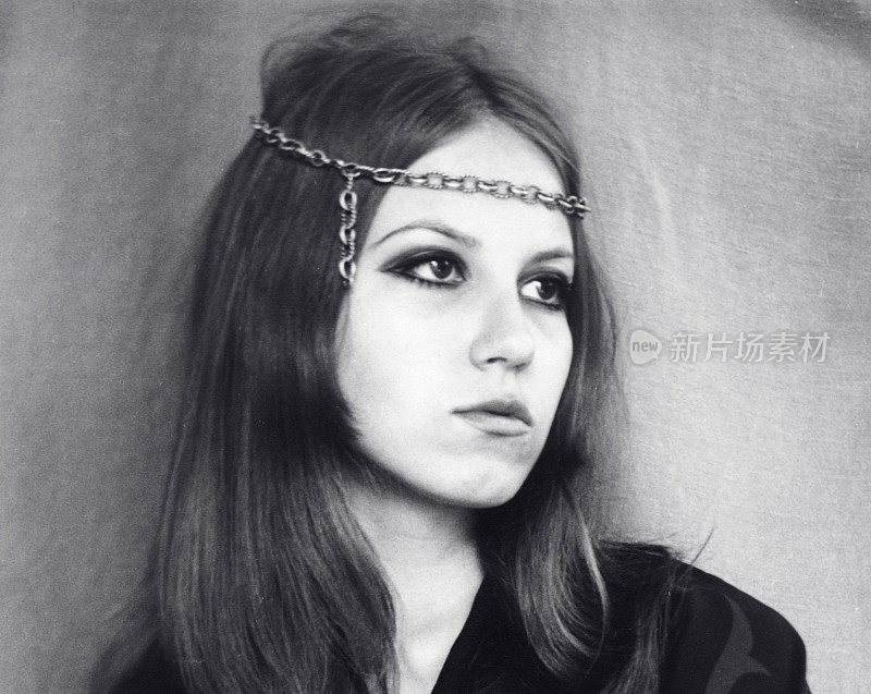《年轻女子肖像》，1968年。