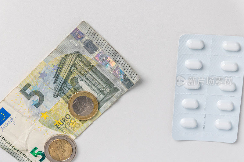 以欧元货币和欧元银行票据为代表的昂贵的医疗费用用于药片、药品和医疗研究的片剂和药品的药品价格和医院的药品融资