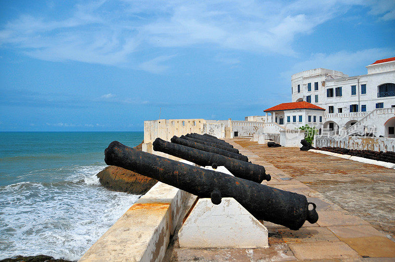 加纳，海岸角城堡，一排大炮