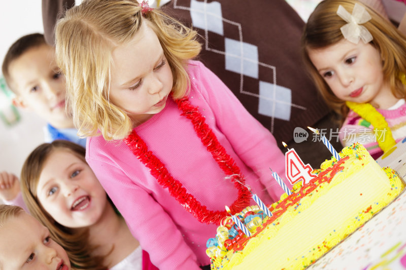 一个4岁女孩的生日聚会