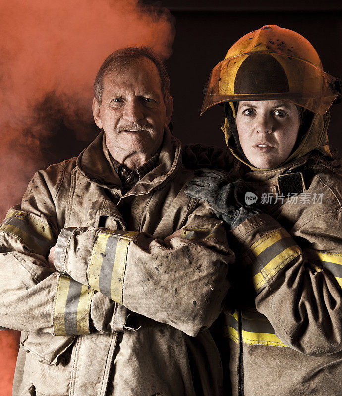 消防员父亲和女儿