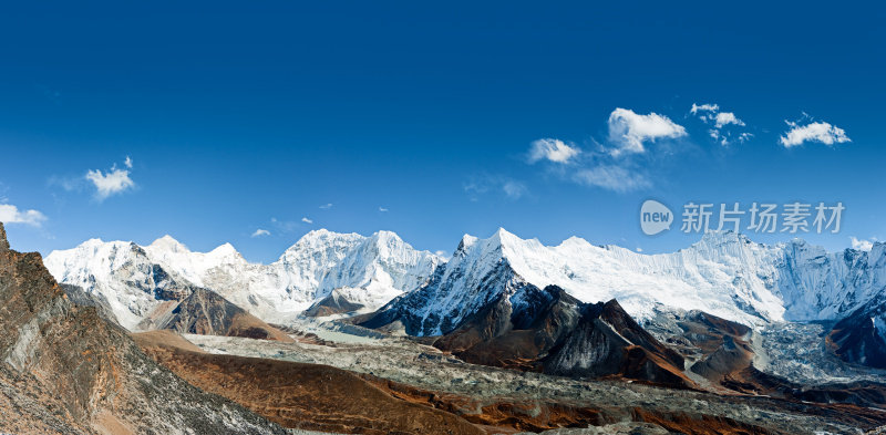 喜马拉雅山全景图-马卡鲁山在左边