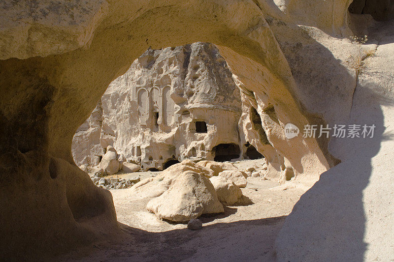 鸽子谷岩层，卡波多西亚，土耳其