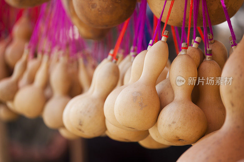 葫芦(葫芦)制成饮料瓶。