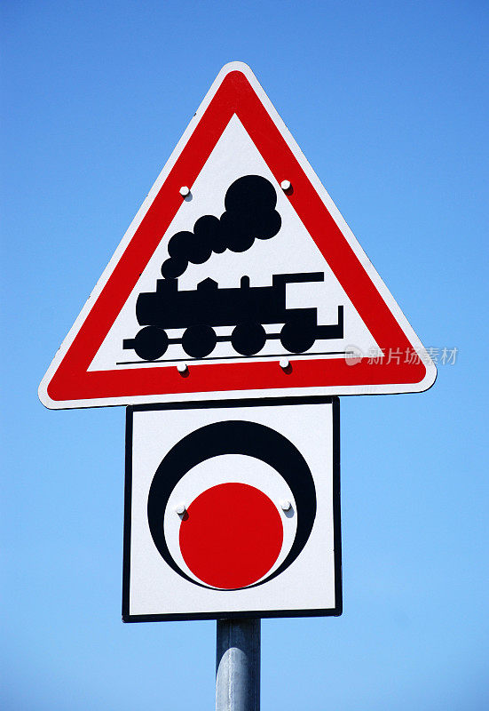 火车交通标志