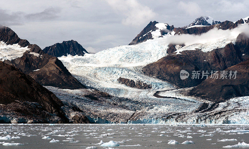 冰川流基奈峡湾阿拉斯加哈丁冰原阿利克冰川
