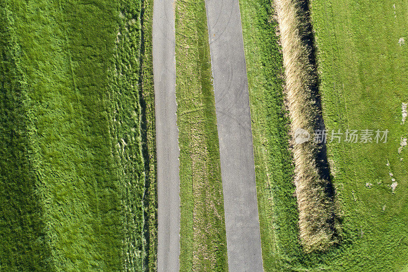 堤坝上的街道-鸟瞰图