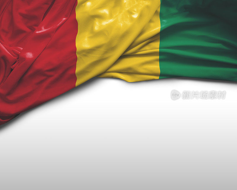 几内亚挥舞着国旗