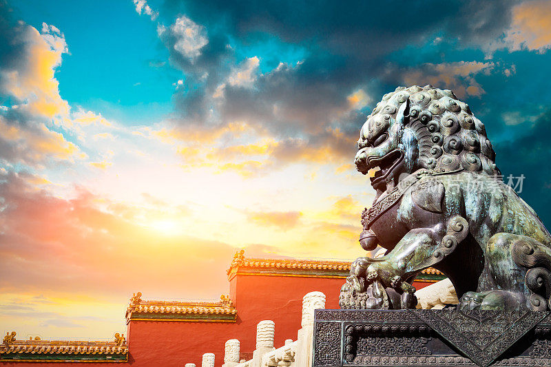 中国北京紫禁城的铜狮