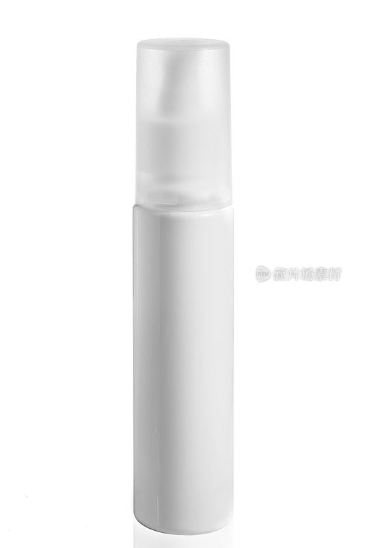 空塑料瓶化妆品，喷雾，洗液包装上的白色背景