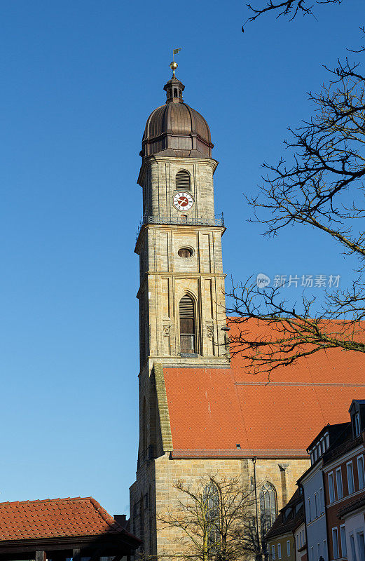 位于巴伐利亚州安伯格镇的圣马丁教堂