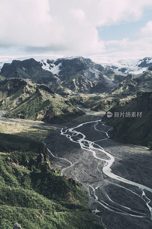 日落时分的Thórsmörk河谷风景