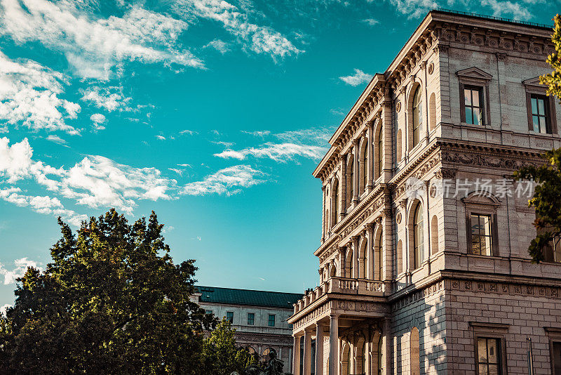 慕尼黑美术学院，也称慕尼黑学院，德国