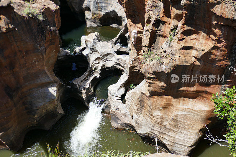 南非的布莱德河峡谷自然保护区