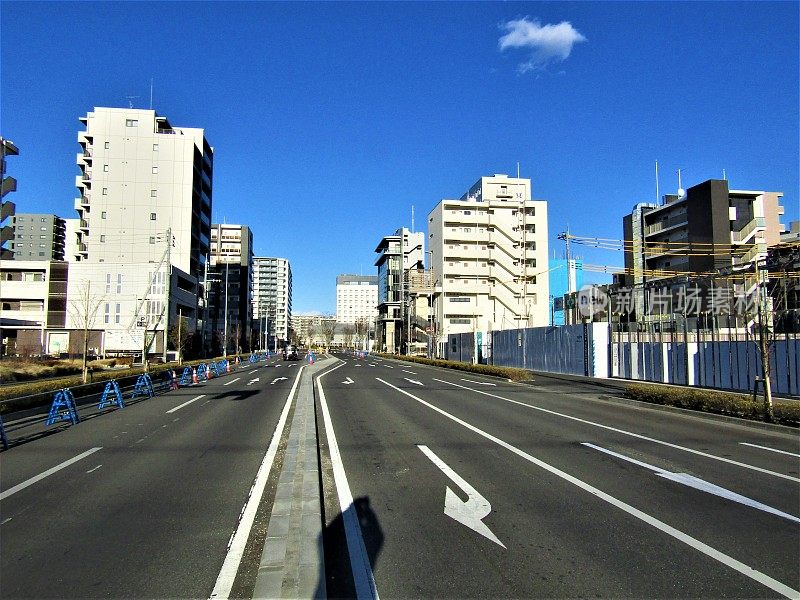 日本。1月。流山市快速发展的新区域，东京郊区。