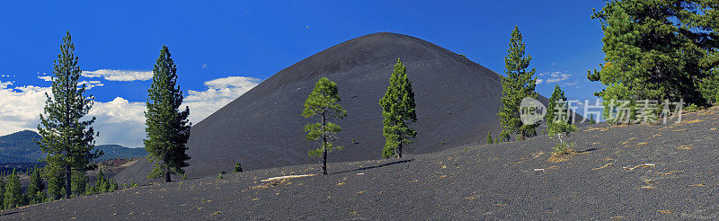 火山灰锥，Tephra火山锥，拉森国家公园，加利福尼亚;喀斯喀特山脉。由松散的火山渣组成，是拉森最年轻的镁铁质火山。