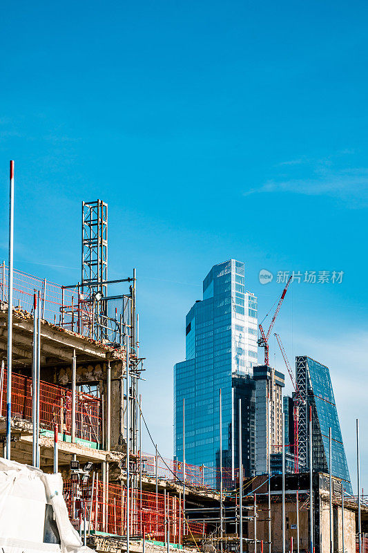 伦敦的摩天大楼和建筑工地