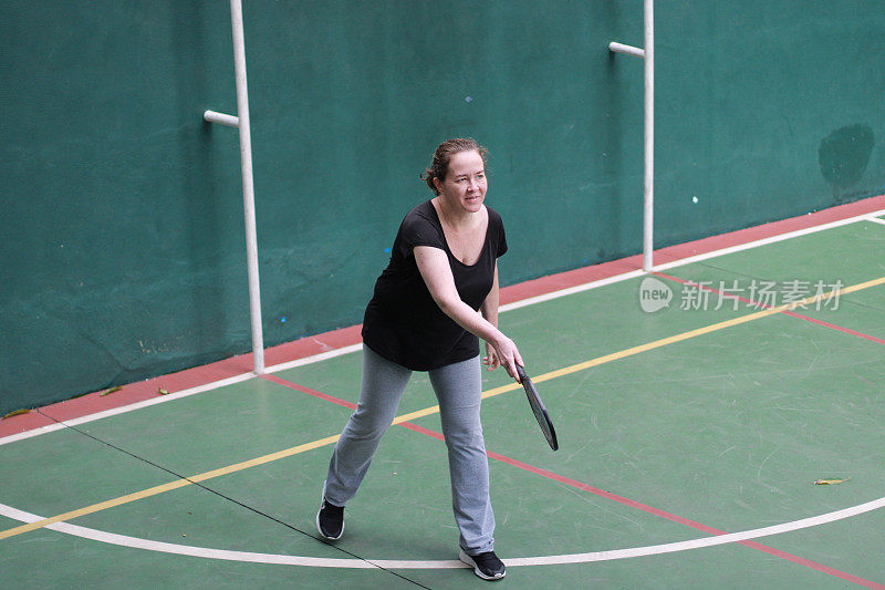 玩pickleball