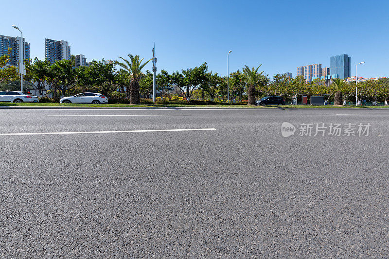 空旷的城市道路