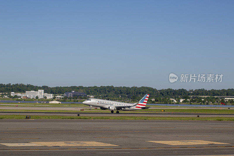 美国鹰航空工业公司ERJ-175LR飞机N437YX在DCA机场