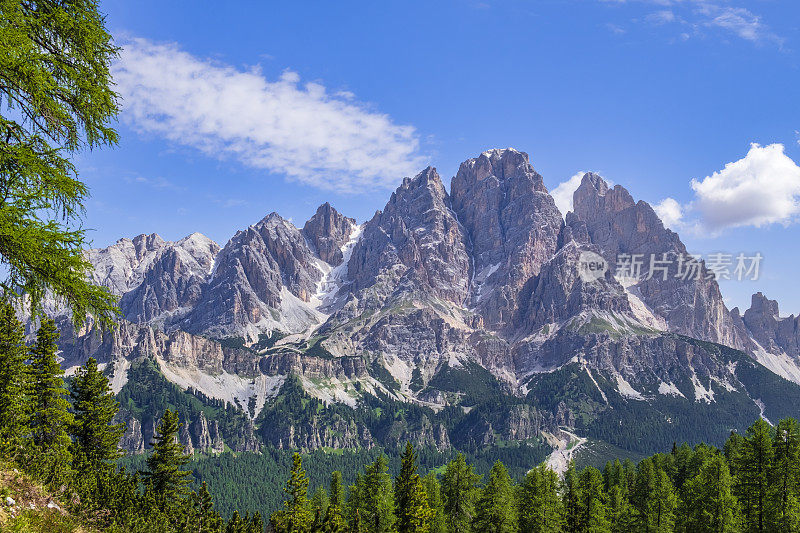 Dolomites的水晶山(意大利，威尼托)