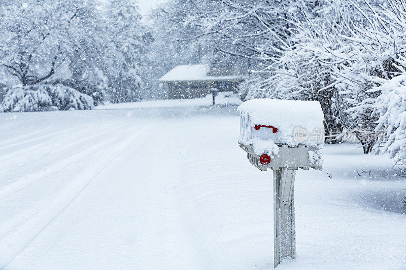 盲暴风雪暴风雪RFD路边邮箱