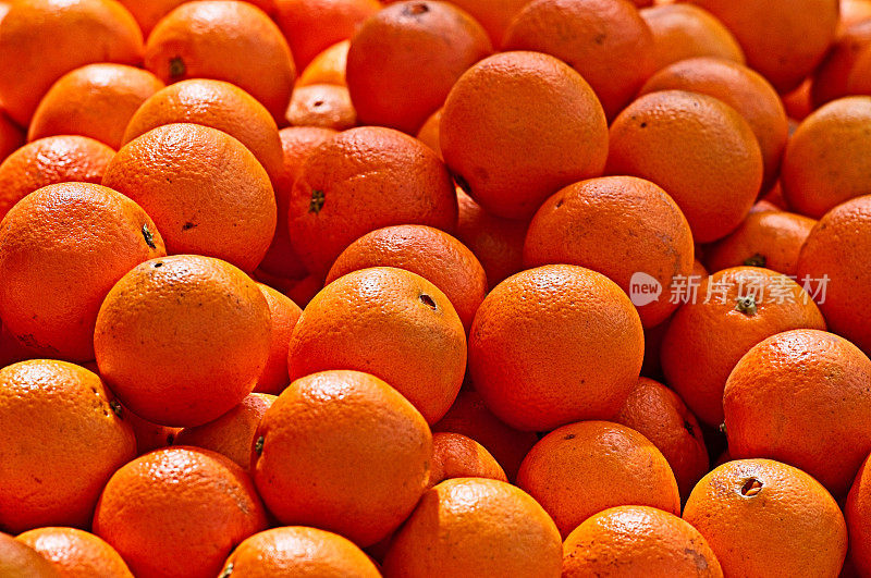 农贸市场展出的橙子